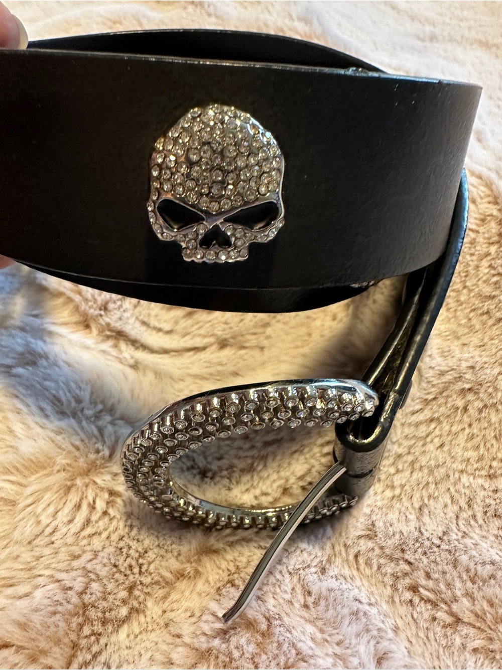 Harley-Davidson Women’s Black Leather Belt with Rhinestone Willie G skulls.